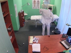 Lécher le cul, Sucer une bite, Médecin, En levrette, Infirmière, Pov, Chatte, Jouets