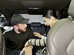 Verga grande, Coche, Engañando, Corrida, Ama de casa, Coño, Tatuaje, Esposa