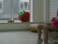 Leie, Grosse titten, Braunhaarige, Masturbation, Pov, Russisch, Erotischer film, Solo