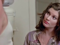 Sucer une bite, Bouteille, Branlette thaïlandaise, Hard, Orgie, Solo, Suçant, Plan cul à trois