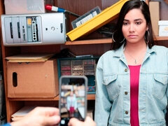 デカ尻, デカパイ, フェラチオ, 茶髪の, 捕まる, バック, 毛深い, ユニフォーム