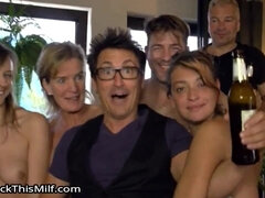 素人, デカ尻, フェラチオ, イく瞬間, チン, グループ, 手コキする, 淫乱熟女