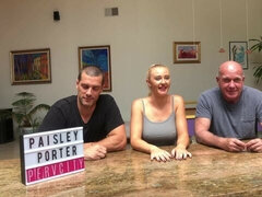 Leie, Arsch, Hinter den kulissen, Grosser schwanz, Grosse titten, Blondine, Blasen, Interrassisch