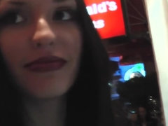 Tetas grandes, Mamada, Morena, Pareja, Sucio, Lamidas, Al aire libre, Público