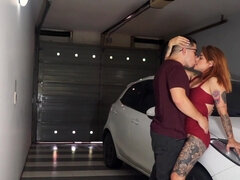 Gros seins, Brunette brune, En levrette, Hd, Fille latino, Mère que j'aimerais baiser, Seins naturels, Tatouage