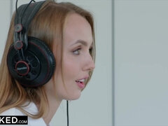 Grosse bite, Blonde, Éjaculation interne, Queue, En levrette, Hd, Chatte, Chevaucher