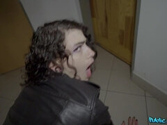 Жопа, Черные, Минет, Брюнетки, Кожа, Натуральные сиськи, На публике, Сиськи