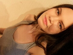 Enthousiasteling, Grote lul, Grote mammen, Pijpbeurt, Natuurlijke tieten, Mager, Tiener, Tieten likken