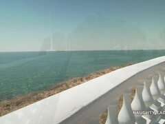 Большие сиськи, Брюнетки, Грудастые, Эксгибиционист, Милф, На публике, Русские, Сиськи