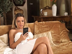 In den arsch, Arschlecken, Grosse titten, Blasen, Spermaladung, Kehlenfick, Hardcore, Mann mann frau