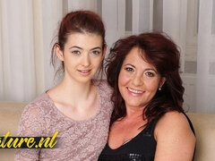 Gros cul, Doigter, Mamie, Poilue, Lesbienne, Léchez, Petite femme, Professeur