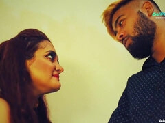 Asiatique, Gros cul, Gros seins, Brunette brune, Plantureuse, Indienne, Mère que j'aimerais baiser, Seins naturels