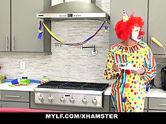 Pretty Milf Sucks Off A Big Dick Clown