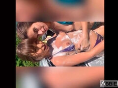 Leie, Bikini, Blasen, Handjob, Lecken, Masturbation, Pov, Ablutschen