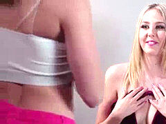 Bruinharig, Harig, Zoenen, Toeschietreflex, Lesbisch, Masturbatie