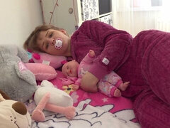 Блондинки, Смазливые, Собачьи, Фетиш, Ласковые ручки, Бритые, Молоденькие, Сиськи