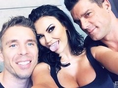 Anal, Mamada, Morena, Estilo perrito, Doble penetracion, Madres para coger, Hombre hombre mujer, Trio