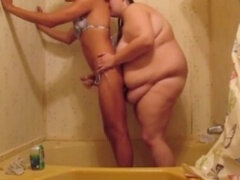 Amateur, Américain, Salle de bains, Gros cul, Bikini, Tromperie, Éjaculation interne, Épouse