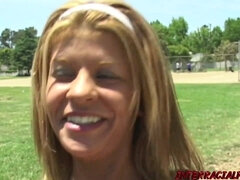 デカチン, デカパイ, 黒人, ブロンド, フェラチオ, 巨乳な, 異人種間, オッパイの