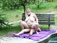 Dominatie, Dik, Dominante vrouw, Handbeurt, Orgasme, Buiten, Openbaar, Kut duiken