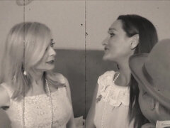 Blond, Bruinharig, Hd, Lesbisch, Likken, Rijpe lesbienne, Moeder die ik wil neuken, Kut duiken