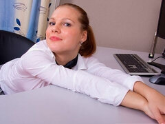 素人, デカ尻, デカパイ, 指いじり, オナニー, オフィス, 女子高生, 一人