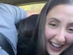 Leie, Blasen, Braunhaarige, Auto, Kehlenfick, Handjob, Hd, Öffentlich