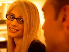 Hochschule, Hundestellung, Brille, Lecken, Lingerie, Rasiert, Jungendliche (18+), Titten