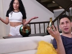 Mamada, Morena, Semen en la boca, Pajear, Interracial, Latina, Lencería, Adolescente