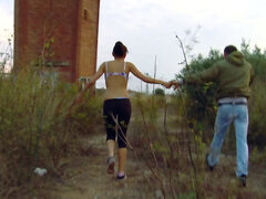 Gros seins, Petit ami, Brunette brune, Tir de sperme, Public