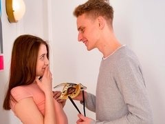 Arsch, Braunhaarige, Hundestellung, Handjob, Zierlich, Muschi, Russisch, Eng