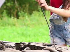 Sucer une bite, Brunette brune, Voiture, Mignonne, Chatte, Adolescente, Nénés, Vierge