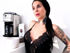Blasen, Braunhaarige, Handjob, Lecken, Muschi, Tätowierung, Jungendliche (18+), Titten