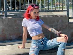 お尻, カワイイ, バック, 指いじり, 手コキする, ストリッピング, タトゥー, オッパイの