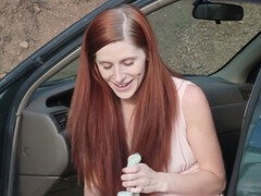 Enthousiasteling, Gevangen, Masturbatie, Buiten, Kut duiken, Roodharige vrouw, Speelgoed