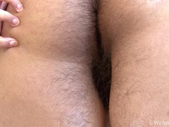 Arsch, Braunhaarige, Pummelig, Behaart, Masturbation, Geschwollene nippel, Dusche