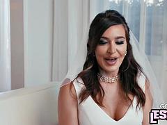 Nana, Gros seins, Sucer une bite, Femme couguar, Érotique, Doigter, Lesbienne, Jouets