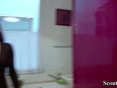 Leie, Grosser schwanz, Deutsch, Hardcore, Natürlichen titten, Orgasmus, Serbisch, Titten