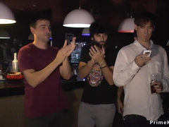 Bondage discipline sadomasochisme, Gebondenheid, Sperma in gezicht, Groep, Buiten, Openbaar, Tieten likken, Bekijker