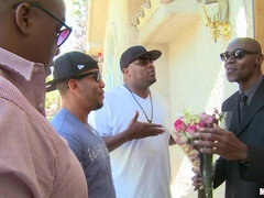 Grosser schwanz, Schwarz, Blasen, Interrassisch, Reif, Milf, Mutti, Realität