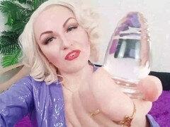 デカ尻, エロ熟女, 眼鏡, オナニー, 淫乱熟女, オーガズム, 小柄, スウェーデン人