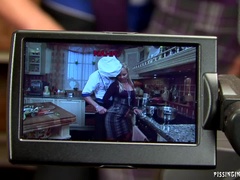 Жопа, Блондинки, Брюнетки, В одежде, Сперма на лице, Две девушки, Сосущие, Сиськи