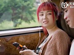 アジア人, デカチン, デカパイ, バス, ハードコア, オッパイの