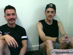 Enthousiasteling, Anaal, Kont, Grote lul, Pijpbeurt, Sperma shot, Homo, Tatoeage