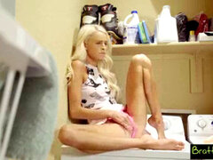 Sperma im mund, Zierlich, Rasiert, Dürr, Jungendliche (18+)