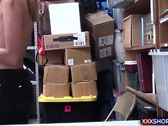 Trastienda, Mamada, Sexo duro, Latina, Tetas naturales, Policía, Realidad, Adolescente