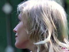 Blond, Rondborstig, Vingeren, Naakt, Buiten, Openbaar, Alleen, Tiener