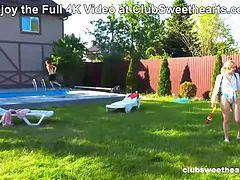 Bisexuelle, En levrette, Léchez, Orgasme, De plein air, Piscine, Chatte, Mouillée