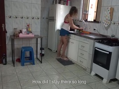 Большая жопа, Минет, Сперма во рту, На кухне, Служанка, Деньги, Португалки, Наездница