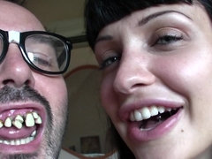 Grote mammen, Bruinharig, Rondborstig, Oudere vrouw, Hardcore, Hongaars, Spaans, Tiener